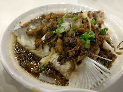 盈彩海鮮火鍋酒家