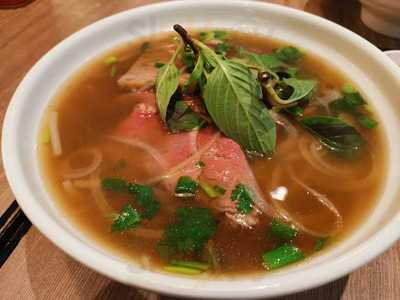 越栈越式汤粉专门店 (荷里活广场)