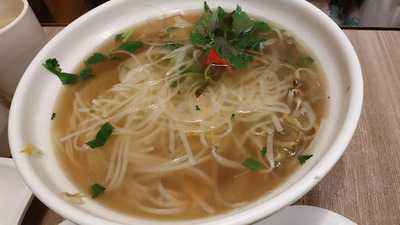 越栈越式汤粉专门店 (荷里活广场)