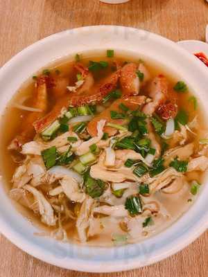 越棧越式湯粉專門店 (赤臘角)