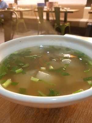 越棧越式湯粉專門店 (赤臘角)