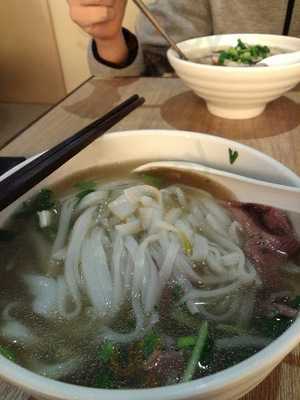 越棧越式湯粉專門店 (赤臘角)