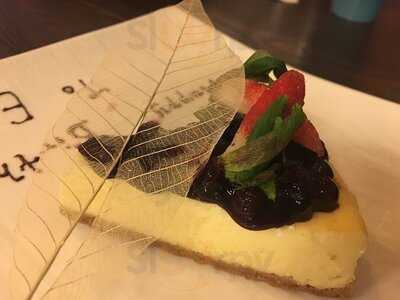 Taste Cafe & Dessert