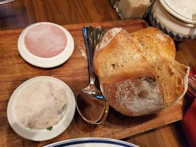 King Ludwig Beerhall (新豪大廈)