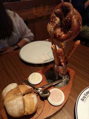 King Ludwig Beerhall (新豪大廈)