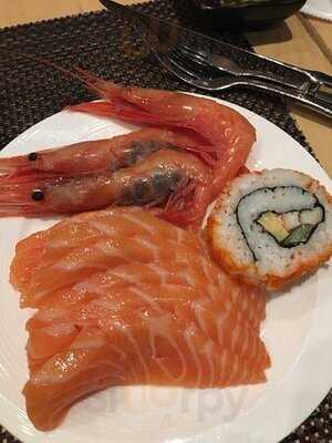 The Luxe Seafood Bar & Resto