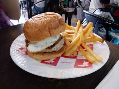 Gilmore's By The Golden Pig