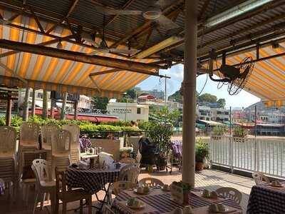 Man Fung Seafood Restaurant