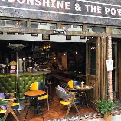 Moonshine & Po' Boys