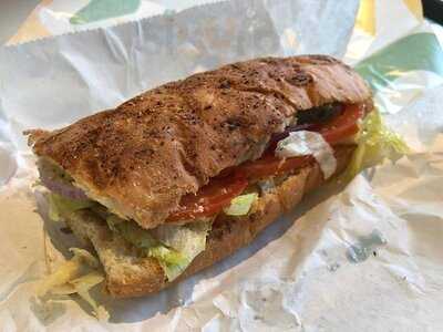 Subway (nong Ping Village)