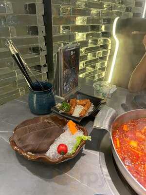 湊湊火鍋‧茶憩 (nan Fung Place)