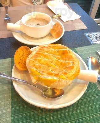 荷華庭園景餐廳