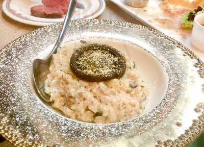 荷華庭園景餐廳