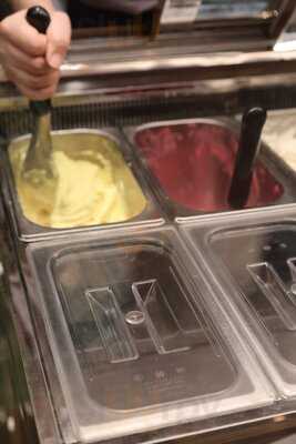 Giovanni Pina Ristorante, Bar & Pasticceria (華懋廣場二期)