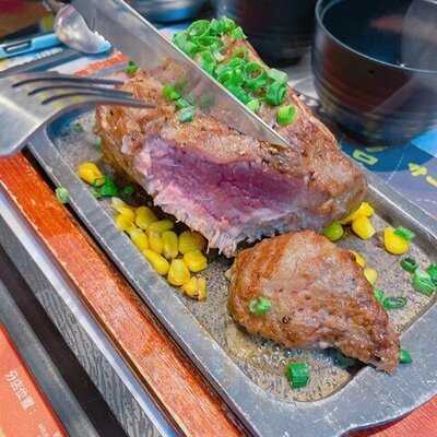 岩盤牛扒 ミディアムレア ステーキ