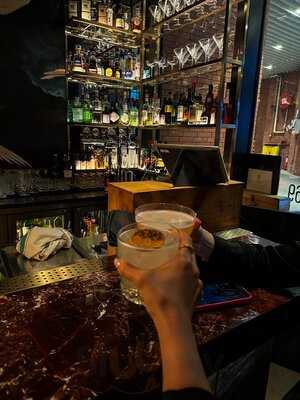 69 On Jervois Bar & Grill