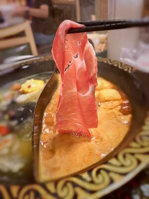 牛站(駅)麻辣火鍋放題