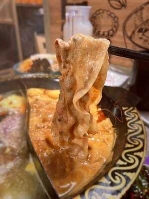 牛站(駅)麻辣火鍋放題