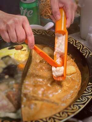 牛站(駅)麻辣火鍋放題