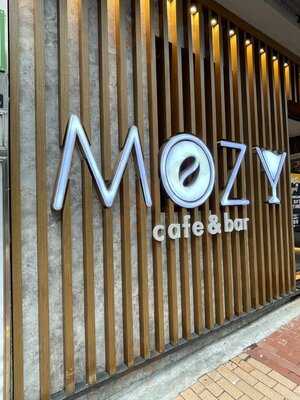Mozy Cafe And Bar