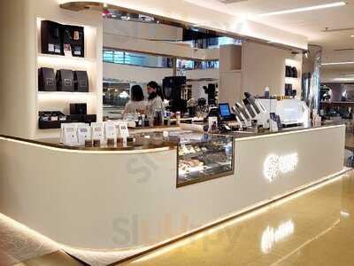 Blooms Coffee Taikoo Shing
