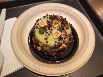 Blooms Coffee Taikoo Shing