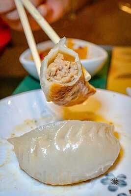 龍門客棧 (麗豪酒店)