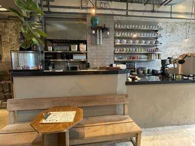 Halfway Coffee (connaught Road)