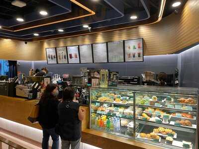 Starbucks (the Wai)