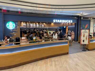 Starbucks (the Wai)