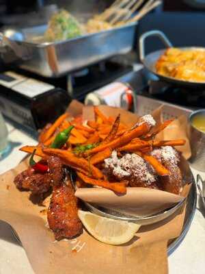 Yadllie Plate (tsuen Wan)