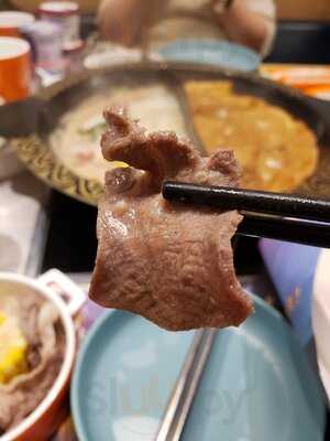 牛站(駅)麻辣火鍋放題