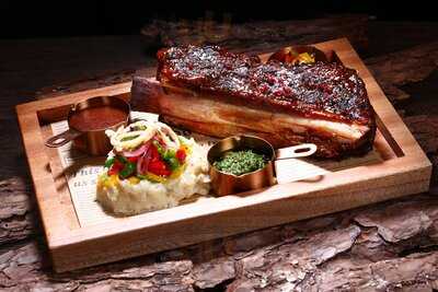 Smokehouse Bar & Grill