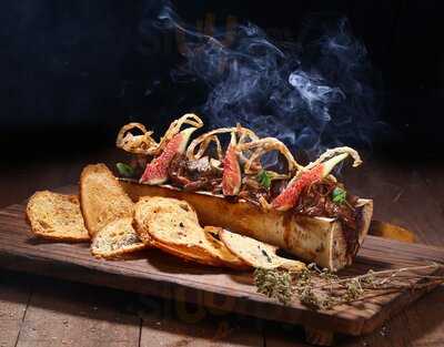 Smokehouse Bar & Grill