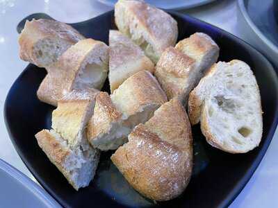 Homy Wine & Tapas By Eric Kwok