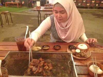 Mouton Slice & Grill