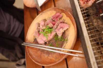 Mouton Slice & Grill