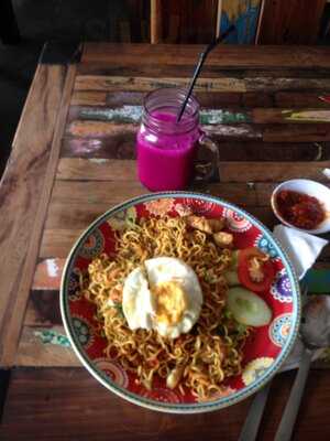 Warung Varuna