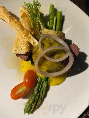 Riva Bar & Restaurant