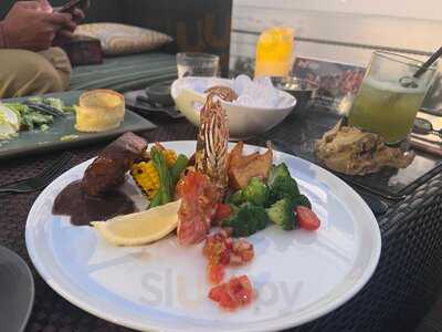 Riva Bar & Restaurant