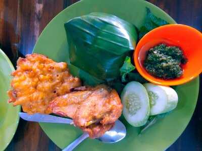 Warung Nasi Tutug Oncom