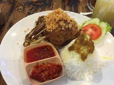 Begor (bebek Goreng)