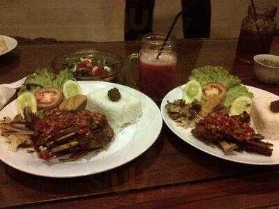 Begor (bebek Goreng)