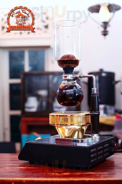 Gallery And Resto Kupi Tambi