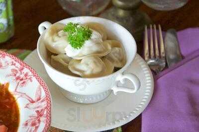 Red & White Cafe Bali