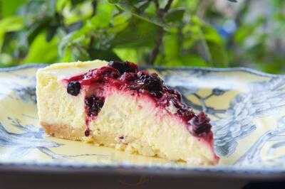 Red & White Cafe Bali