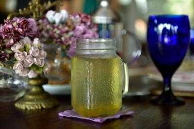 Red & White Cafe Bali