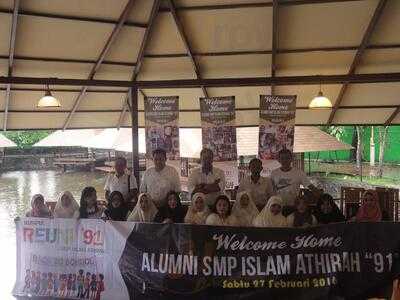 Telaga Barombong Resto & Fishing Makassar