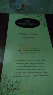 Talaga Sampireun Puri