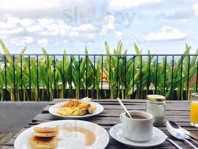 Seaduction Rooftop Bar & Lounge